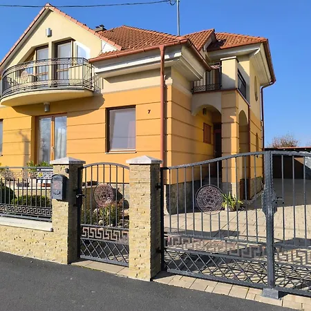 Nemeth Nyaralo 1 Apartmán